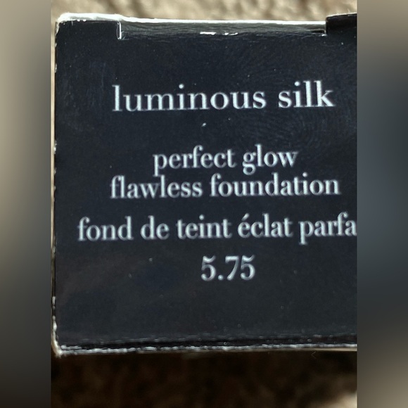 Brand new Armani luminous silk foundation 5.75 - Picture 3 of 4